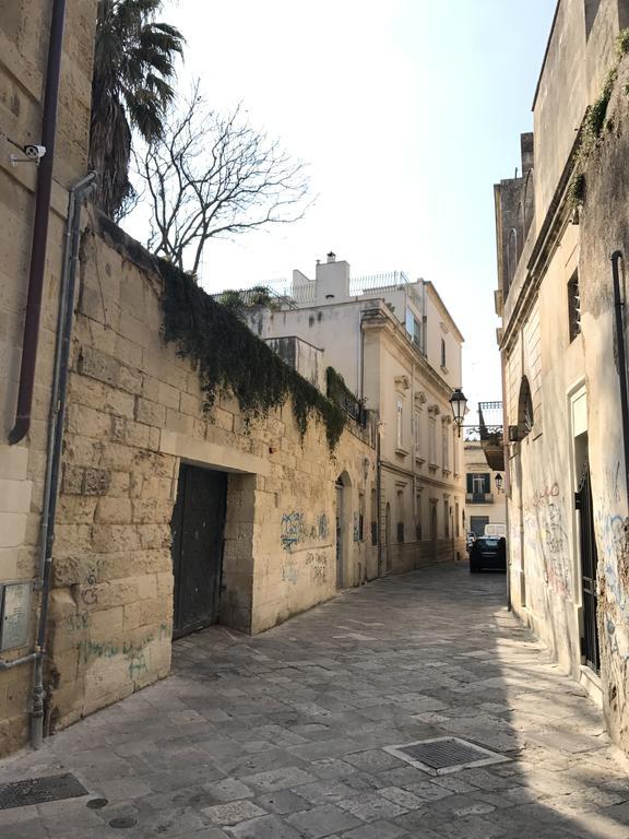 Suite Del Teatro Romano Lecce Exterior photo